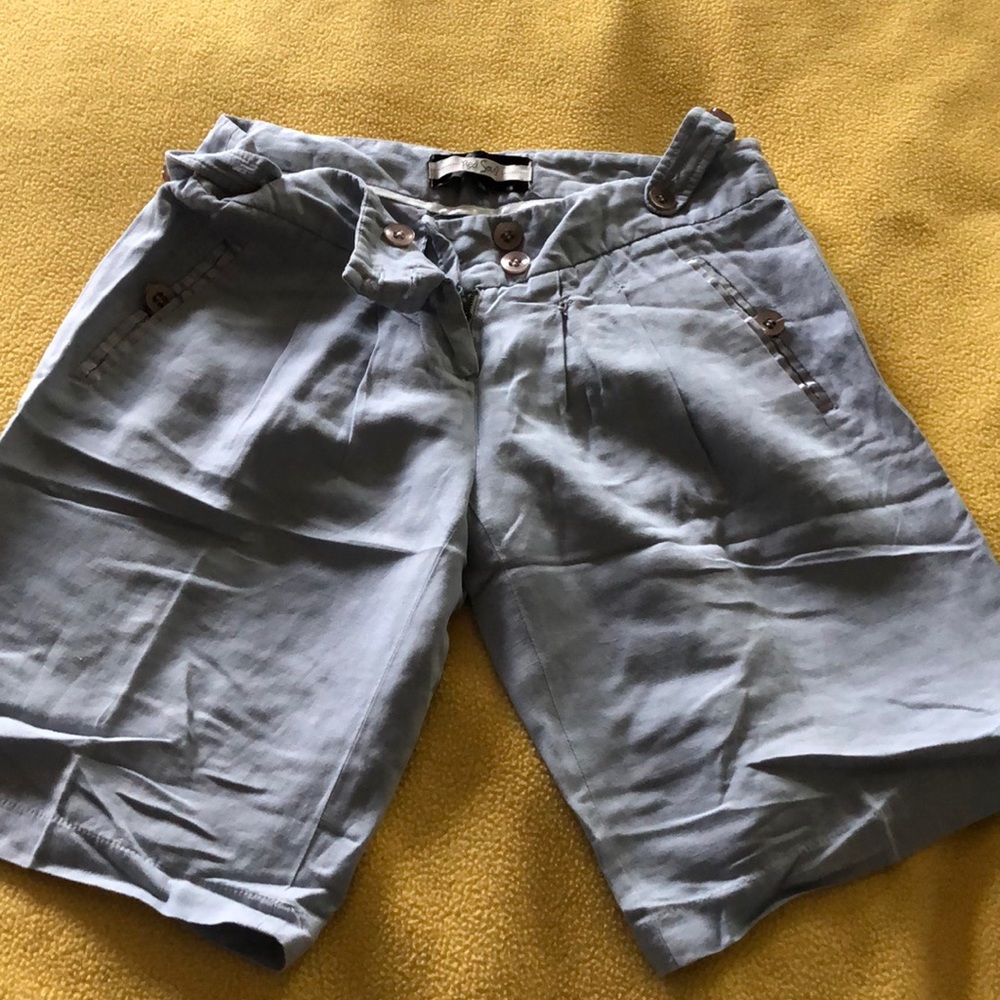 Light blue short